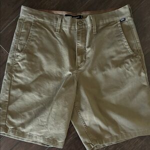 Vans relaxed fit chino shorts. Mens 32”